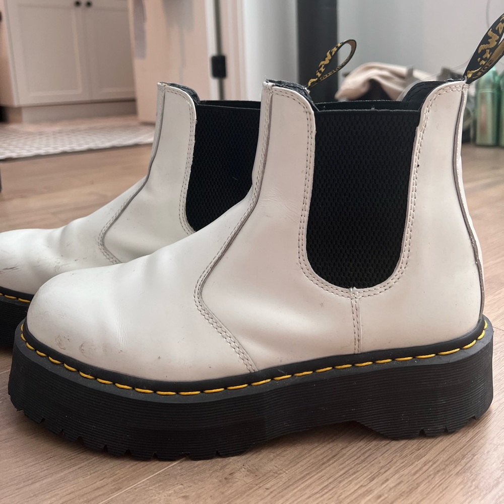 White Doc Martens, platform